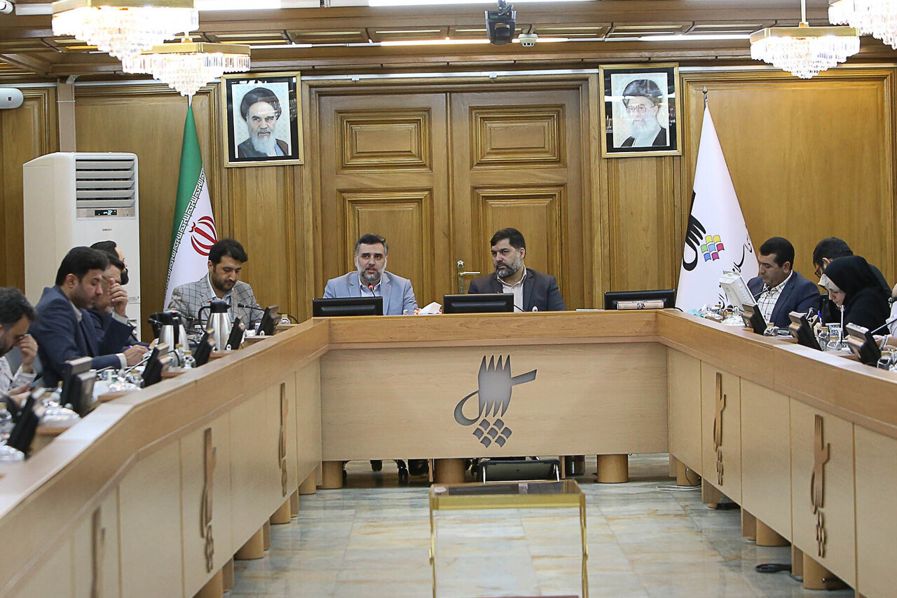 تقاضای گسترده رسانه ها برای حضور در نمایشگاه کتاب | جلسه اعضای شورای شهر با مسئولان نمایشگاه کتاب