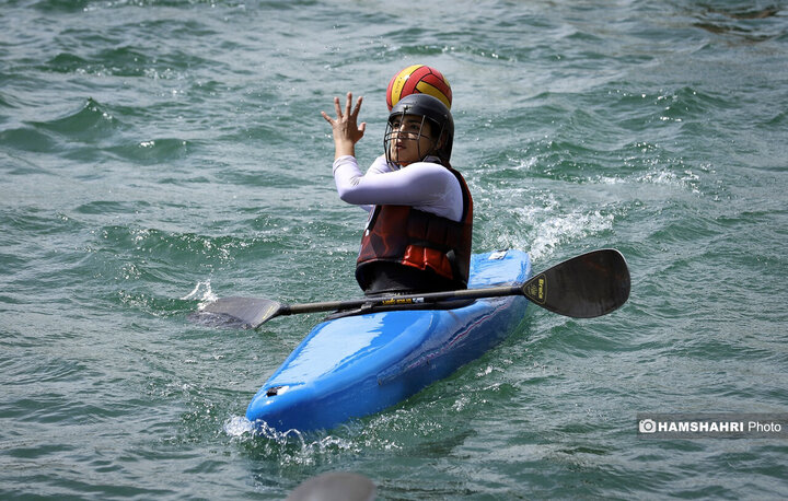 تصاویر مسابقات کانوپولوی بانوان در دریاچه آزادی
