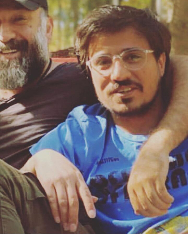 تصاویر دیده نشده از زنده یاد علی انصاریان در پشت صحنه یک فیلم