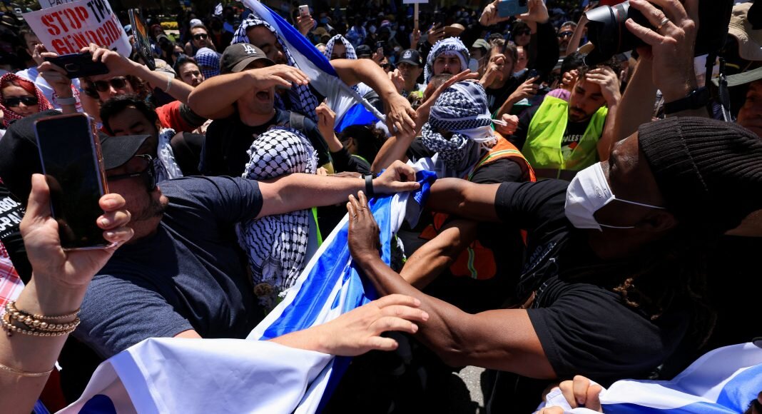 پشتپرده سرکوب اعتراضات دانشجویی در آمریکا کیست؟ + تصاویر | شای داویدای کیست؟