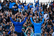واکنش هواداران استقلال به تغییرات این تیم | حال و هوای متفاوت طرفداران  آبی ها در کمپ ناصر حجازی | تصاویر