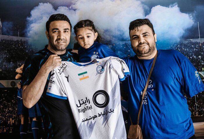 التماس میکردم دستانم را قطع نکنند | عاشق استقلالم | ماجرای حادثه ای که برای هوادار معروف شده آبی ها پیش آمد