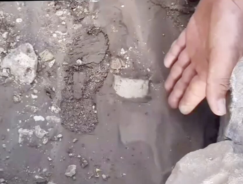 رد پای دختر چهار ساله گلستانی پس از 4 روز پیدا شد + عکس | کلالهایها برای یافتن یسنا سنگ تمام گذاشتهاند