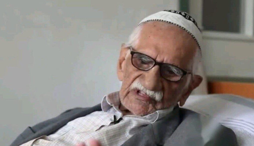 پیرترین معلم ایران یک قرن و ۷ سال عمر کرد | از ریاست آموزش و پرورش تا تالیف دو کتاب چاپ نشده