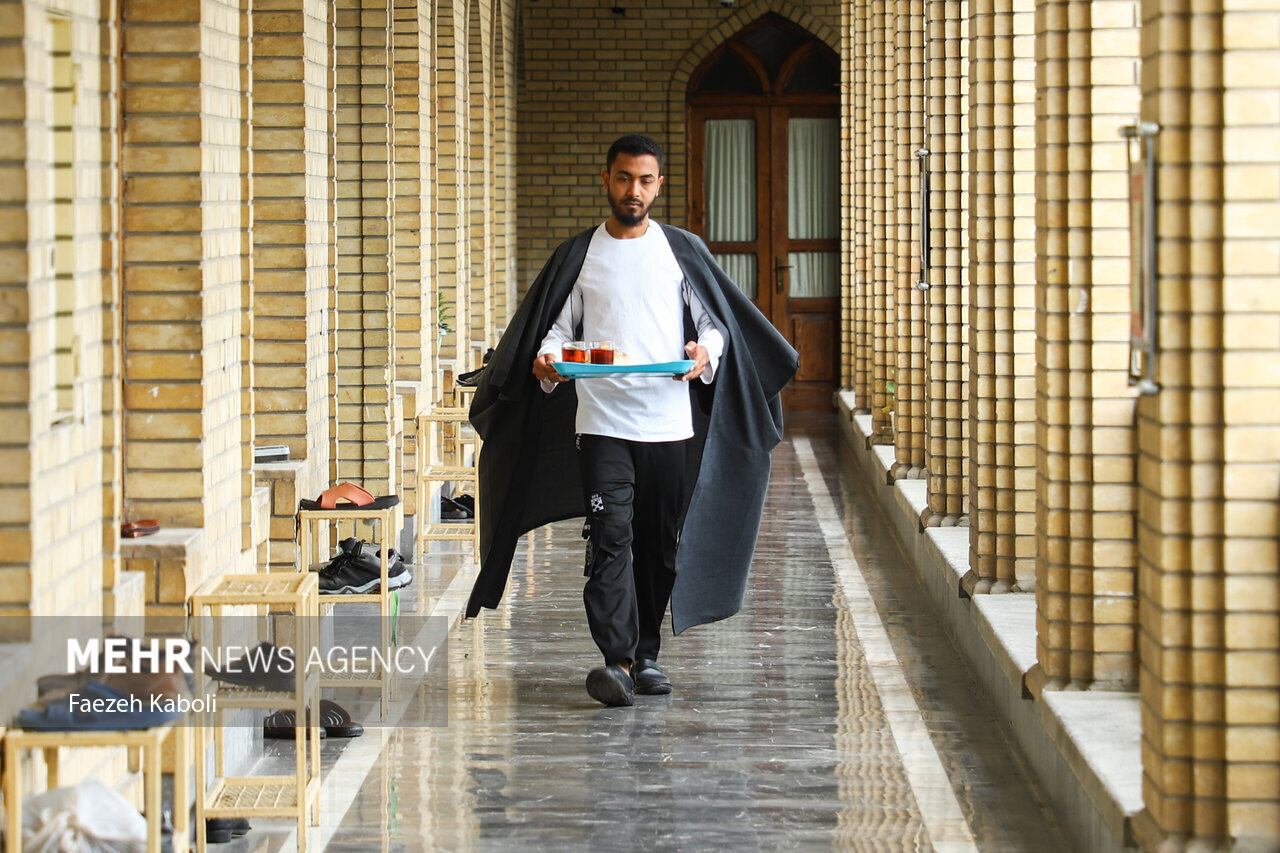 عکس | طلبه ها اینگونه زندگی میکنند - همشهری آنلاین