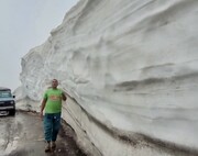 ارتفاع عجیب ۵ متری برف در مرز قزوین و مازندران + فیلم
