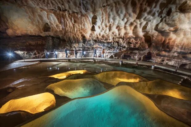 سفر خطرناک انسانهای غاری