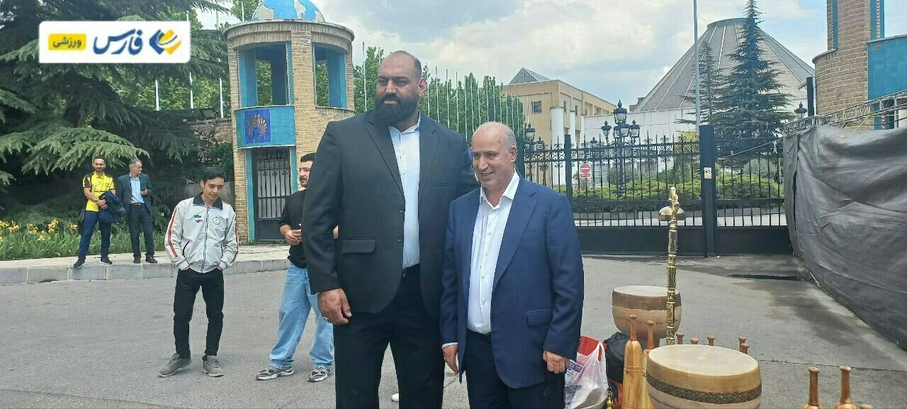 قویترین مرد ایران و مهدی تاج در یک قاب | عکس