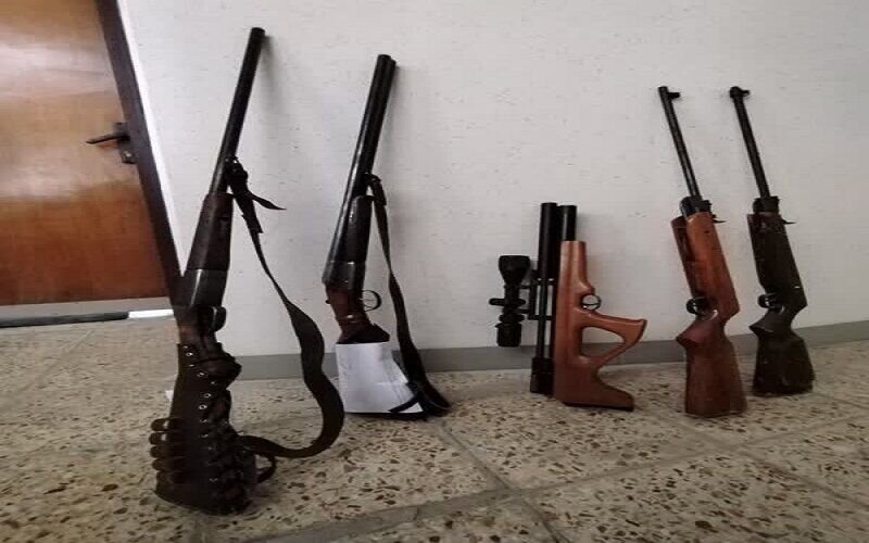 کشف سلاح عجیب از شکارچیان حیات وحش (عکس)