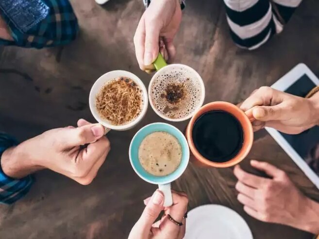 ۱۶ دلیل برای احساس خستگی و خواب در روز