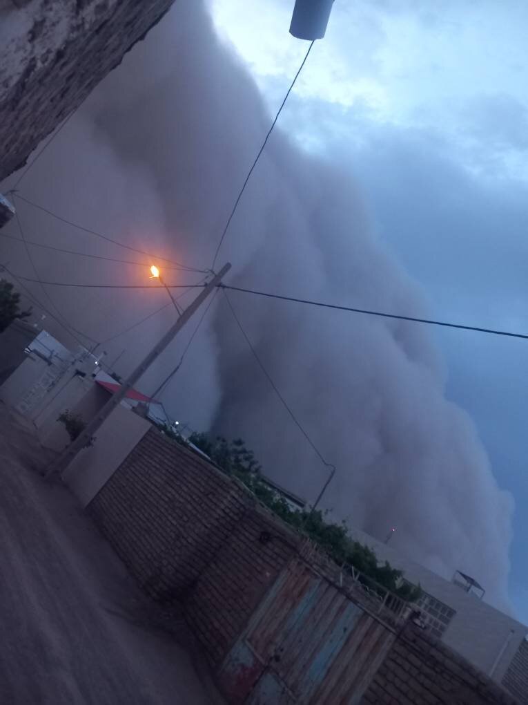تصاویر ترسناک از طوفان شن در روستای سعدالدین کاشمر