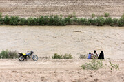 سرعت ورود سیلاب فراه رود به هامون کند شد | اهالی سیستان: نه آب ماندگار است و نه خوشحالی ما