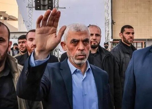 اسرائیل غیرمستقیم با یحیی السنوار مذاکره کرده است ؛ گزارش نیویورک تایمز از مرد مرموز حماس | همه می گویند غیرمعمولی است | زنده ماندن او یعنی...