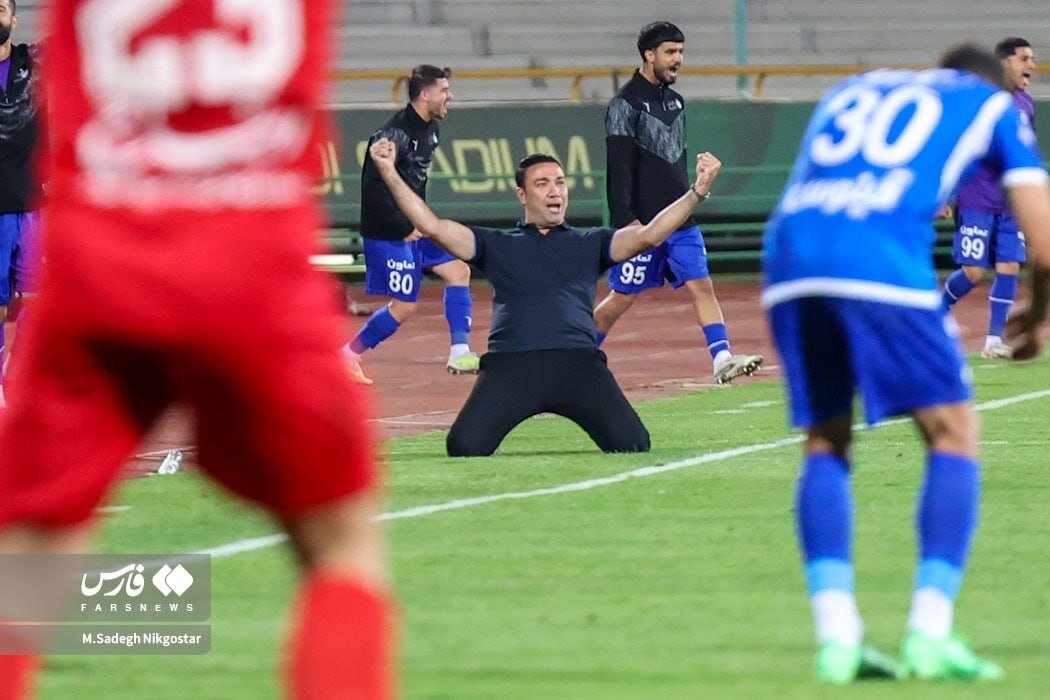 خاصترین تصویر از خوشحالی زایدالوصف نکونام بعد از پیروزی در برابر فولاد