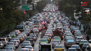 تلف شدن روزانه ۲۳۰۰ سال از عمر تهرانی‌ها در ترافیک | ۷۱ درصد سفرهای خودرویی پایتخت تک‌سرنشین است
