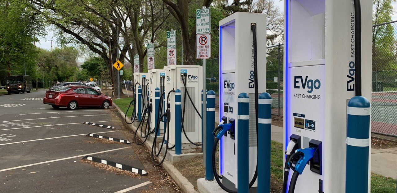 کدام کشورها بیشترین ایستگاه های شارژ خودروهای برقی دارند؟