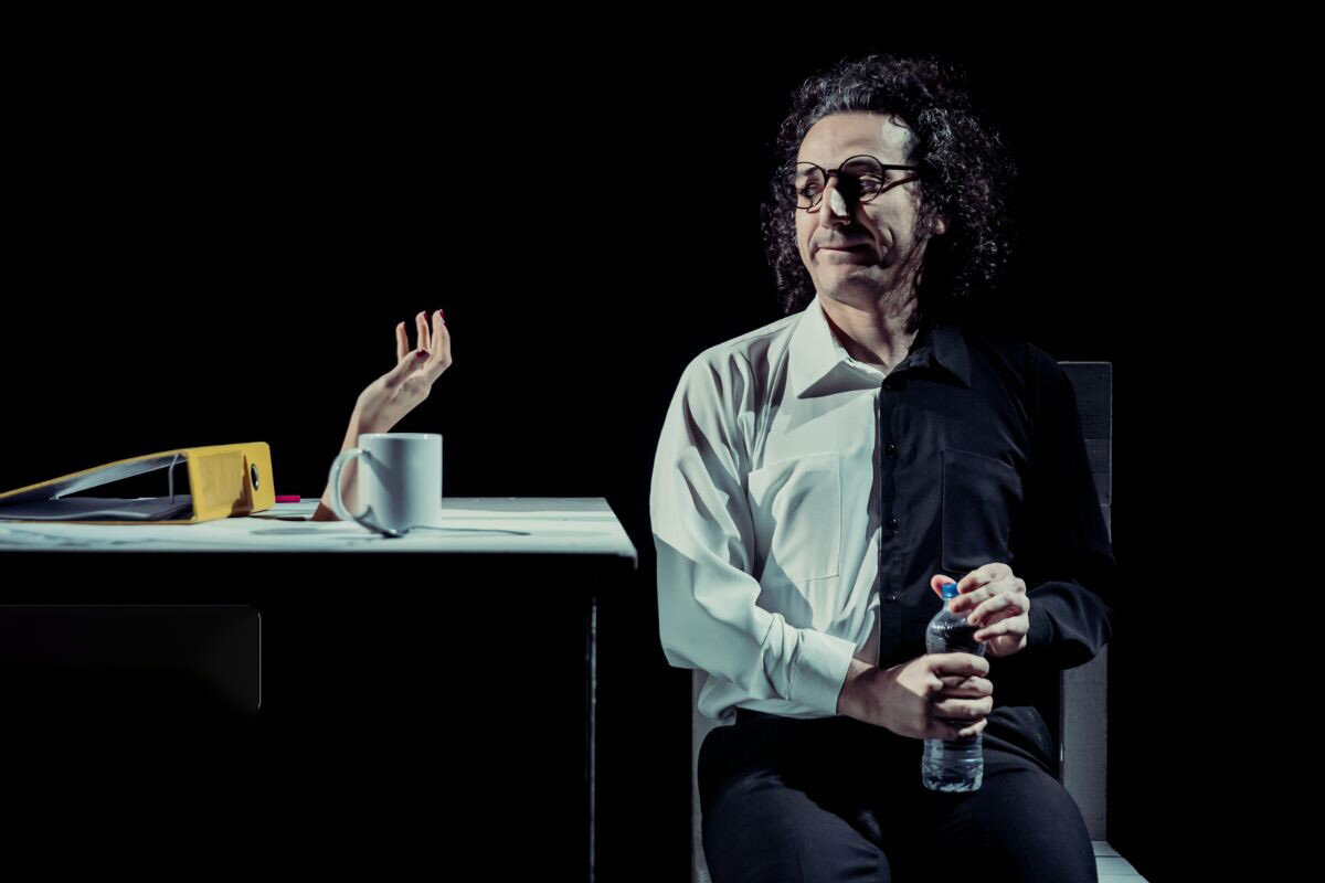 این نمایش ادای دین کارگردان بچههای آسمان به تئاتر است