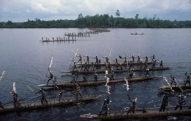 با آخرین قبیله آدم خوارها در جهان آشنا شوید