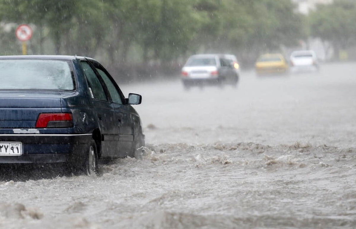 وضعیت بارش در مشهد بحرانی شد؛  مترو و خیابان‌های مشهد غرق در آب | ویدئو