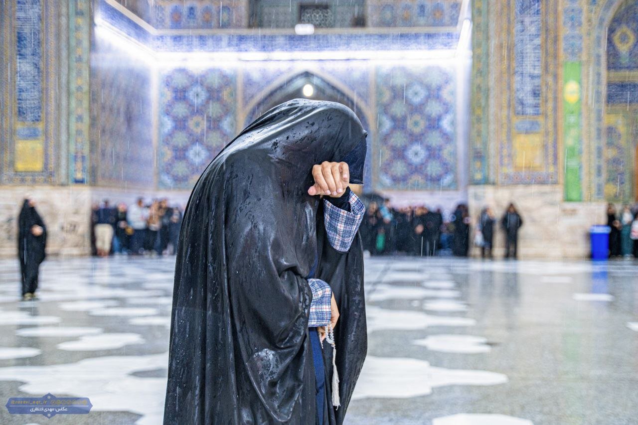 گزارش لحظه به لحظه از سیل مهیب در مشهد | از ابرهای سیاه بر فراز شهر تا باران تندری سیل آسا | + ویدئو و عکس