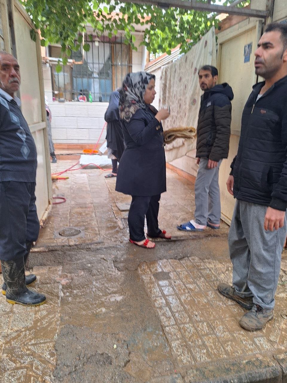 تصاویری از آخرین وضعیت اهالی محله سیدی مشهد دو روز پس از سیل + فیلم