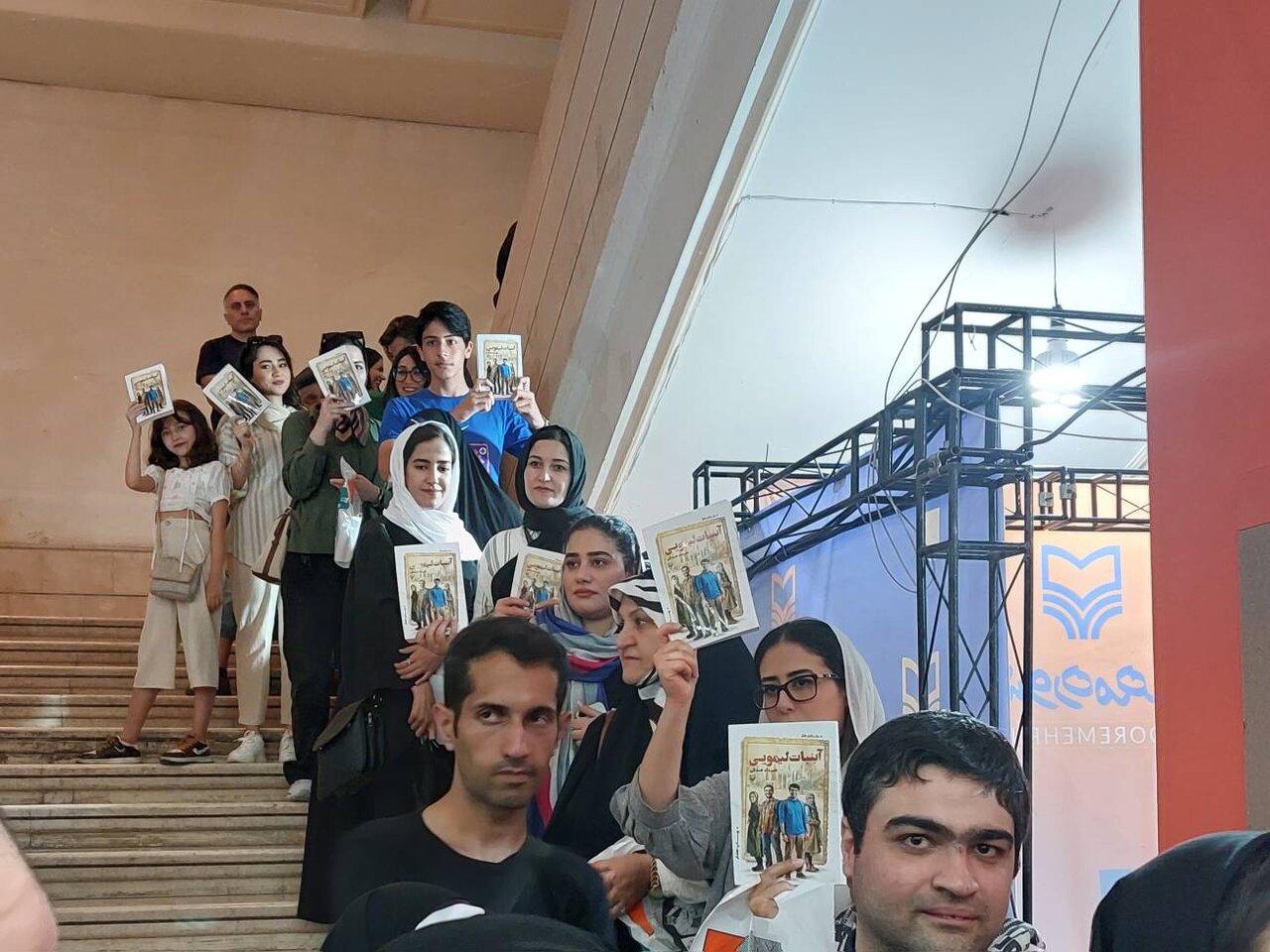 هوشنگ مرادی کرمانی چراغ راهم در نویسندگی است