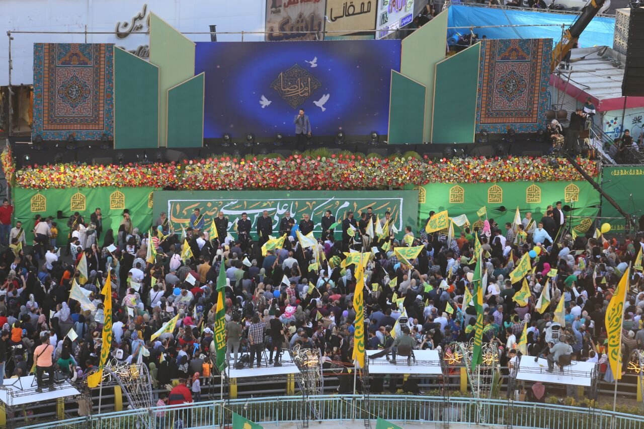 ۱۳ روایت از جشن بزرگ امام رضاییها که در تهران برگزار شد | از حضور پرنده های سبز تا پاتوق آبادانیهای عاشق امام رضا!