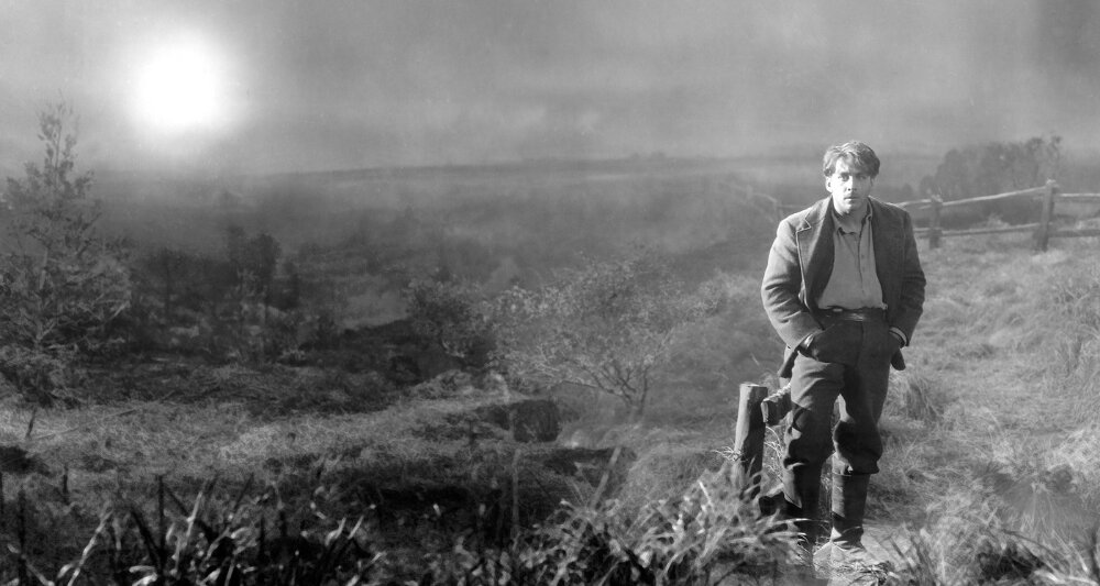 از چارلی چاپلین تا آدری هپبورن | شمایلهای جاودانه عشق در تاریخ سینما