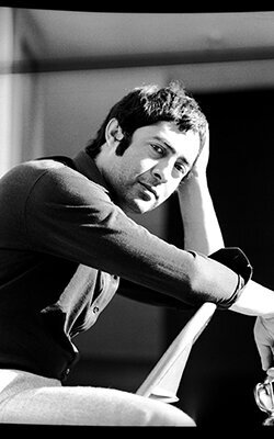 به بهانه تولد احمدرضا احمدی، شاعر تنهایی