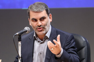 پزشکیان رگ خواب مجلس را می‌داند | آقای رئیس‌جمهور این اختیار را دارد که...| پرونده‌های باز زیادی داریم | می‌ترسیم به موضوع بنزین و نان نزدیک شویم