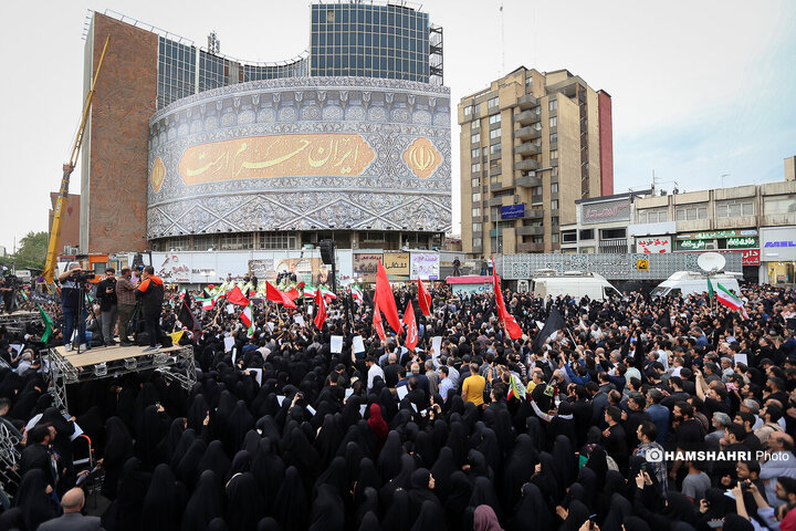 تصاویر اجتماع مردم تهران در سوگ رئیس جمهور