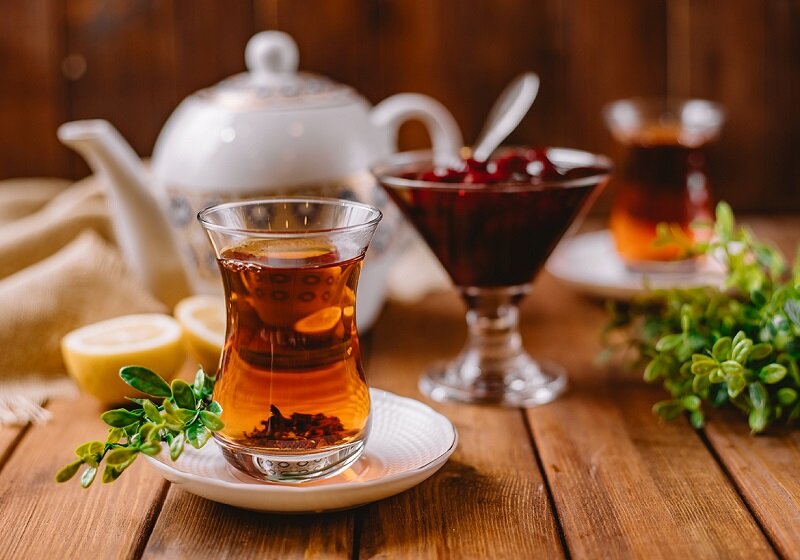 خواص شگفت انگیز چای و تاثیر آن بر سلامت عمومی | ۲ مدل چای، فواید بیشتری برای بدن دارند