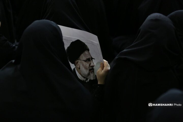 وداع با پیکر مطهر رئیس جمهور شهید در مصلی امام خمینی (ره) -2