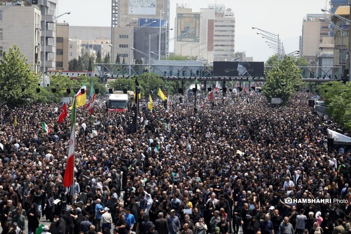 مراسم تشییع پیکر رئیس جمهور و همراهان شهیدش در تهران