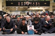اشک‌های فرزند شهید موسوی در مراسم بزرگداشت رئیس‌جمهور شهید و همراهان | ویدئو