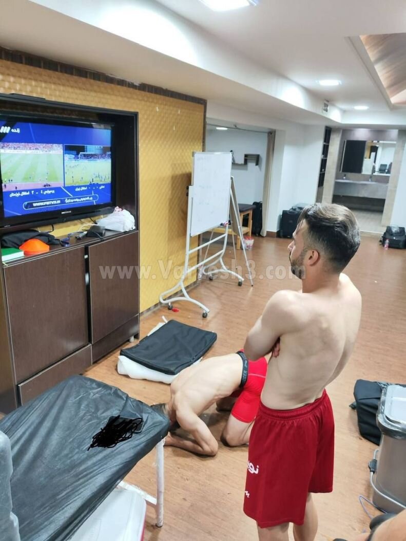 تصویری بی نظیر از دو بازیکن مغضوب پرسپولیس در رختکن | دلیل مهم برای گرفتن صدر از استقلال