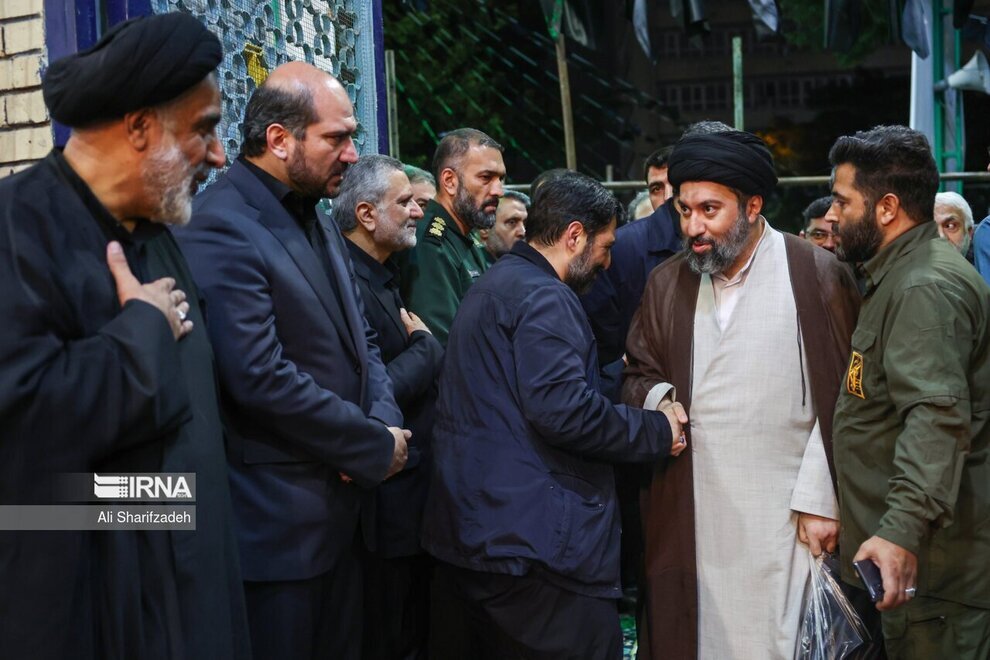 حضور فرزندان رهبر انقلاب در گرامیداشت شهید رئیسی در مسجد ارک + تصاویر