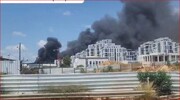 تصاویر آتش‌سوزی در نزدیکی تل‌آویو + ویدئو | اصابت ۸ موشک‌ القسام