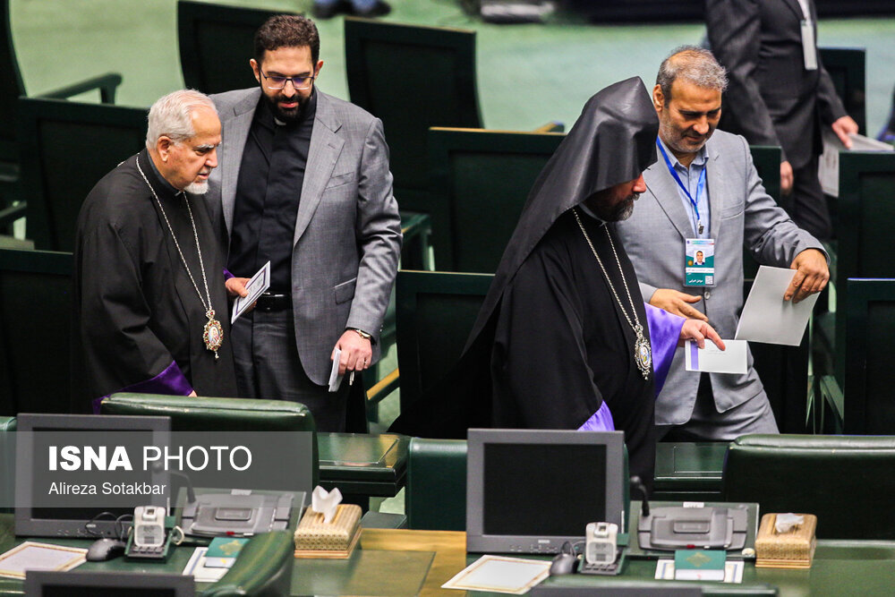 نمایندگان اقلیت های مذهبی در مجلس دوره جدید ؛ خانم نماینده زرتشتیان | تصاویر