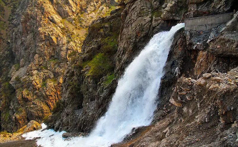 روستایی بسیار شگفت انگیز در دل کوه های کرمانشاه