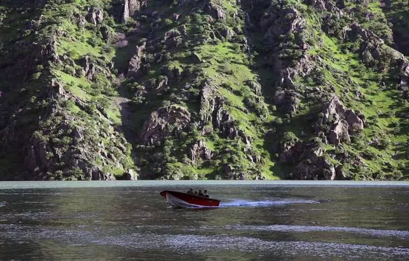 روستایی بسیار شگفت انگیز در دل کوه های کرمانشاه
