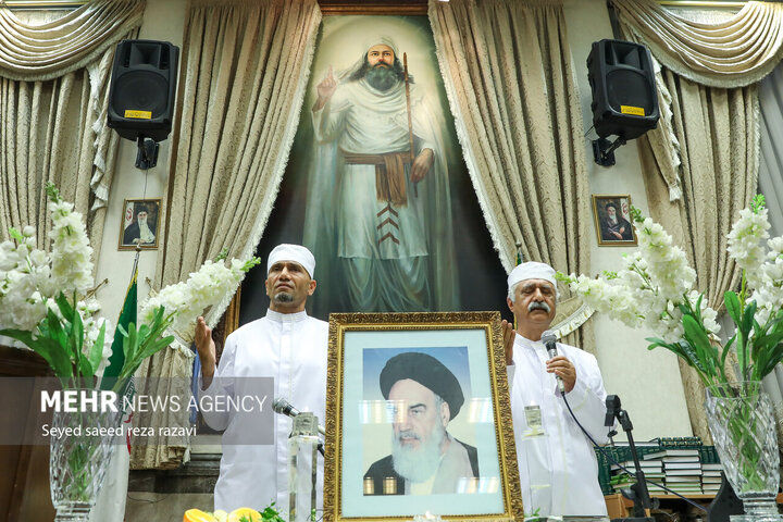 یادبود امام راحل توسط جامعه زرتشتیان