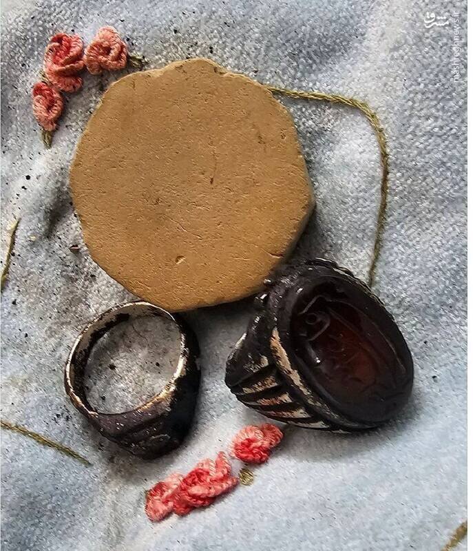 وسایل جا مانده از رئیس جمهور شهید در بالگرد | عکس