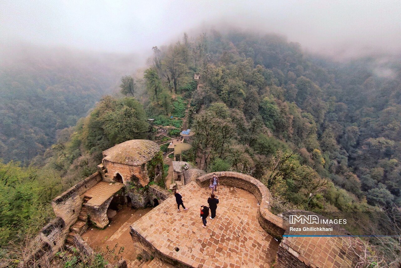 راهنمای سفر به قلعه رودخان ؛ قلعه رودخان کجاست و چند پله دارد ؟ + عکس