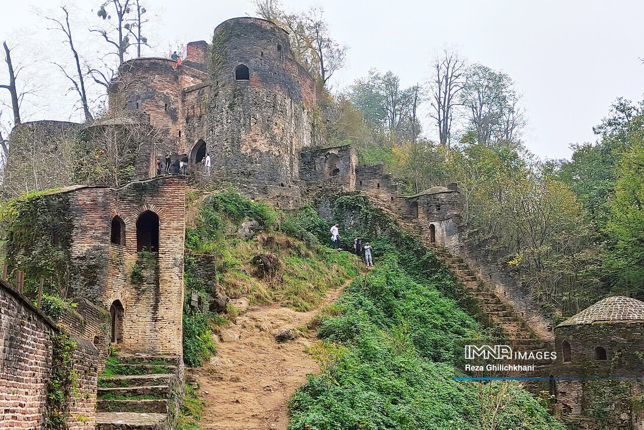 راهنمای سفر به قلعه رودخان ؛ قلعه رودخان کجاست و چند پله دارد ؟ + عکس