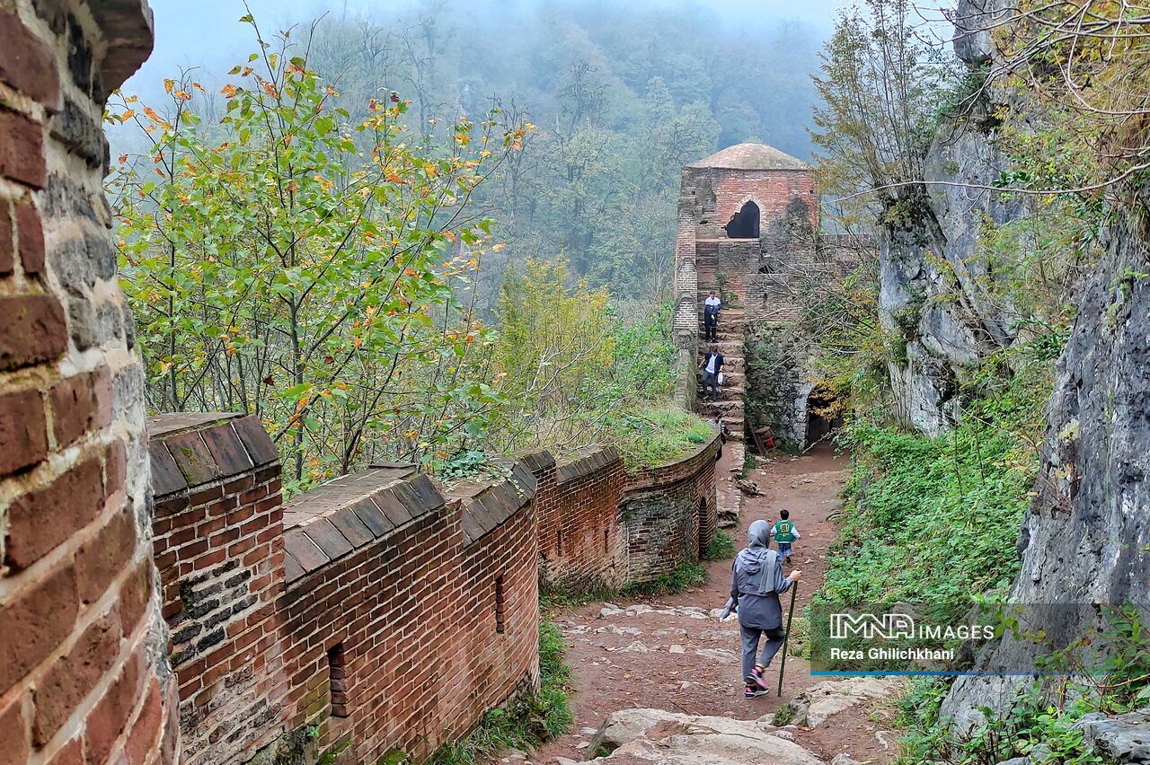 راهنمای سفر به قلعه رودخان ؛ قلعه رودخان کجاست و چند پله دارد ؟ + عکس