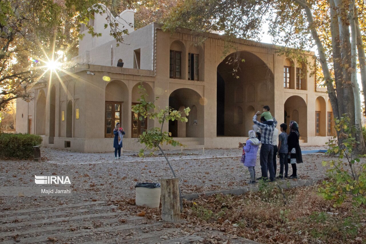 باغی به جامانده از قاجار که شاخص ترین آثار ملی کشور است