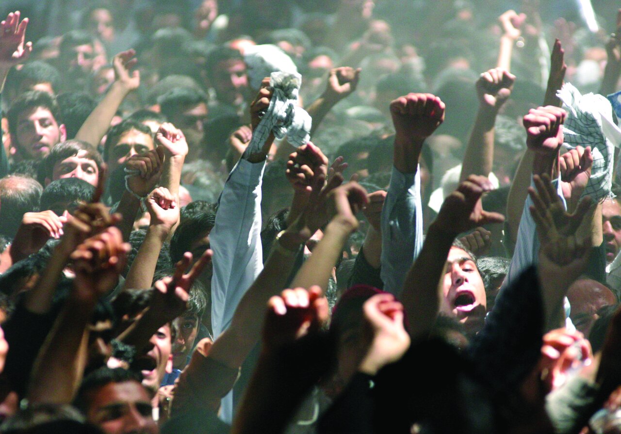 عکس های کمتر دیده شده از مراسم رحلت امام خمینی (ره) در دهه ۸۰