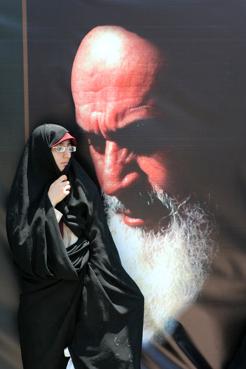 عکس های کمتر دیده شده از مراسم رحلت امام خمینی (ره) در دهه ۸۰