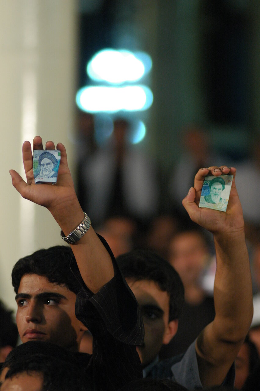 عکس های کمتر دیده شده از مراسم رحلت امام خمینی (ره) در دهه ۸۰